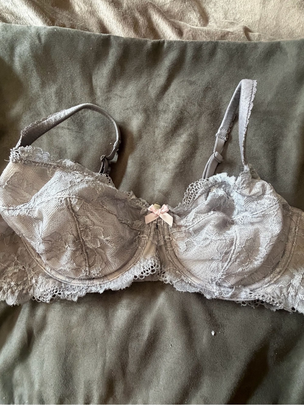 Victoria’s Secret Body by Victoria Unlined Demi Bra, size 36D